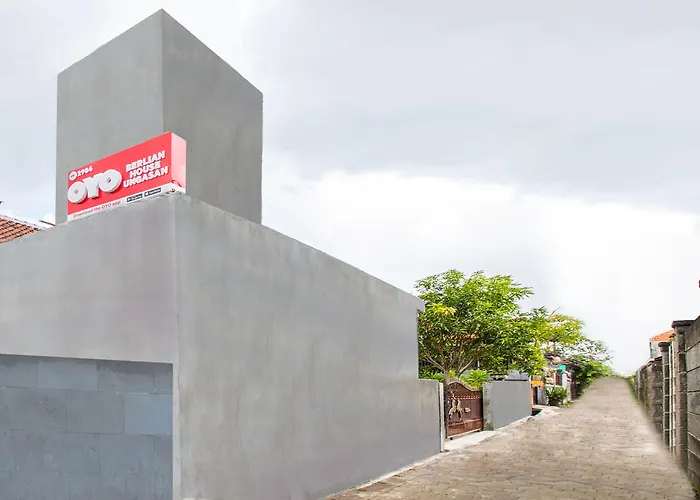 Oyo 2984 Berlian House Ungasan Jimbaran (Bali)
