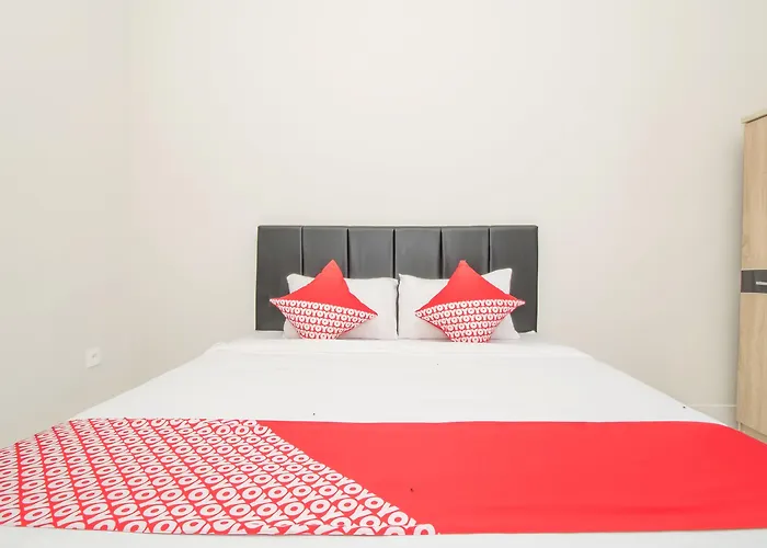 Oyo 2984 Berlian House Ungasan 2*
